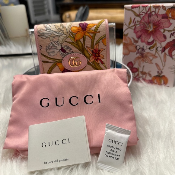 💗Limited Edition Pink Gucci Flora Wallet FULL INCLUSION💗 - Picture 1 of 7